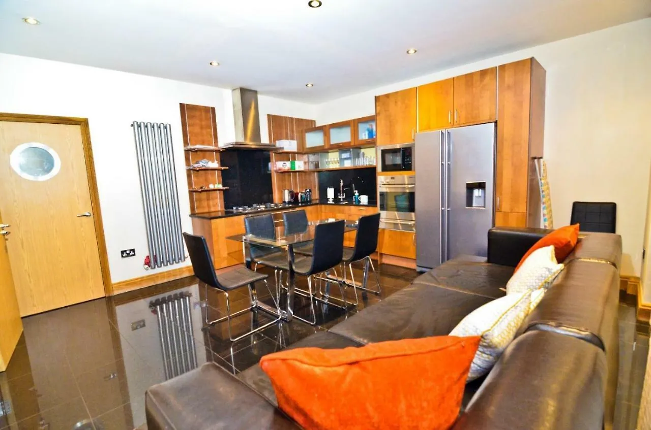 Gasthuis Thames View House Surrey Quays Hotel Londen