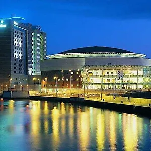 hilton-belfast.belfasthotelsireland.com/